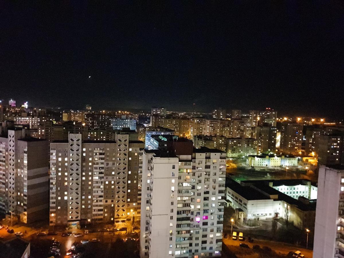 Шикарные Апартаменты 3 Минуты Пешком От М Позняки Kyjev Exteriér fotografie